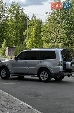 Внедорожник / Кроссовер Mitsubishi Pajero 2008 в 