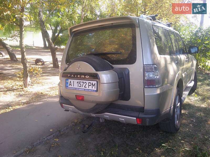 Позашляховик / Кросовер Mitsubishi Pajero 2008 в Обухові