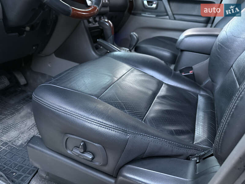 Внедорожник / Кроссовер Mitsubishi Pajero 2004 в Виннице