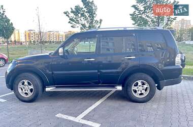 Внедорожник / Кроссовер Mitsubishi Pajero 2007 в 