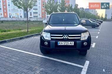 Внедорожник / Кроссовер Mitsubishi Pajero 2007 в Киеве
