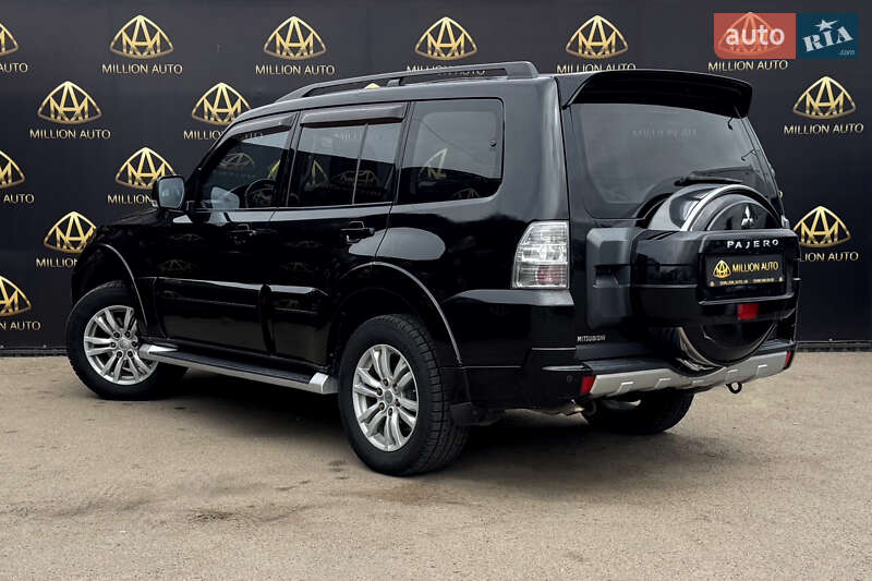 Внедорожник / Кроссовер Mitsubishi Pajero 2012 в Киеве