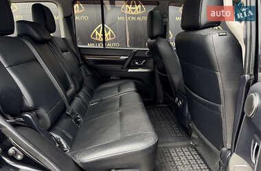 Позашляховик / Кросовер Mitsubishi Pajero 2012 в 
