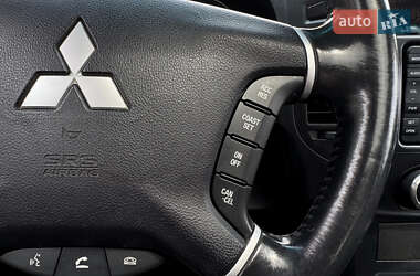 Позашляховик / Кросовер Mitsubishi Pajero 2012 в 