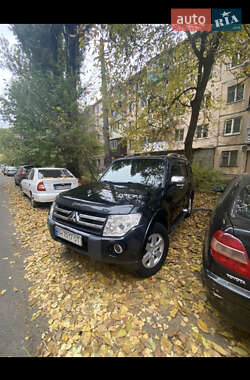 Внедорожник / Кроссовер Mitsubishi Pajero 2006 в Черноморске