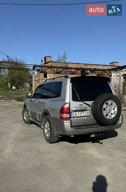 Внедорожник / Кроссовер Mitsubishi Pajero 2004 в 