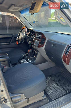 Внедорожник / Кроссовер Mitsubishi Pajero 2004 в 