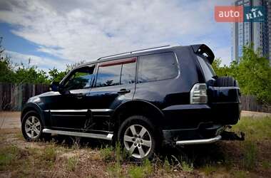 Позашляховик / Кросовер Mitsubishi Pajero 2007 в 