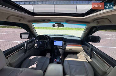 Внедорожник / Кроссовер Mitsubishi Pajero 2007 в 