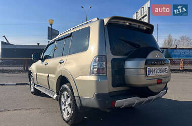 Позашляховик / Кросовер Mitsubishi Pajero 2008 в 