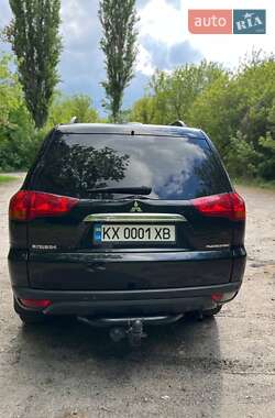 Внедорожник / Кроссовер Mitsubishi Pajero 2013 в 