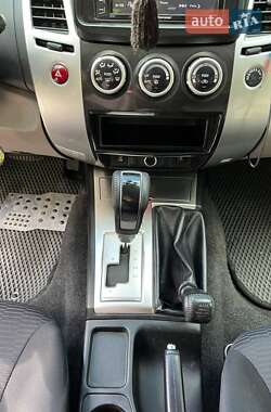 Внедорожник / Кроссовер Mitsubishi Pajero 2013 в 