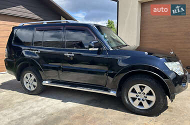 Позашляховик / Кросовер Mitsubishi Pajero 2008 в 