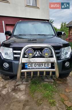 Позашляховик / Кросовер Mitsubishi Pajero 2008 в Чернівцях