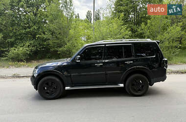 Позашляховик / Кросовер Mitsubishi Pajero 2007 в 