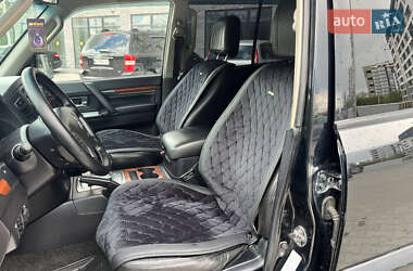 Внедорожник / Кроссовер Mitsubishi Pajero 2007 в 