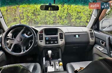 Позашляховик / Кросовер Mitsubishi Pajero 2004 в 
