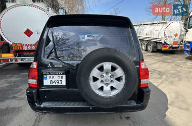 Внедорожник / Кроссовер Mitsubishi Pajero 2006 в 