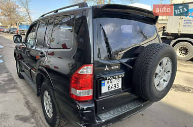 Внедорожник / Кроссовер Mitsubishi Pajero 2006 в 