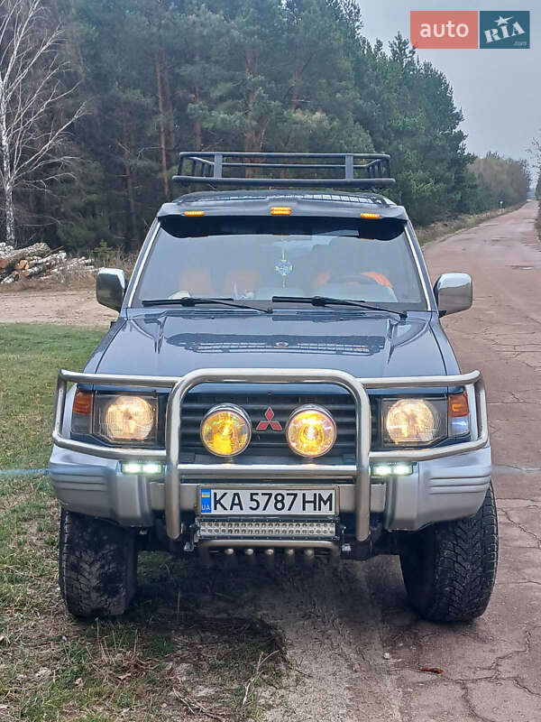 Mitsubishi Pajero 1993