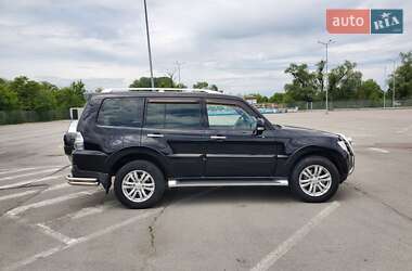 Внедорожник / Кроссовер Mitsubishi Pajero 2008 в Черновцах