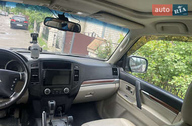 Внедорожник / Кроссовер Mitsubishi Pajero 2007 в 