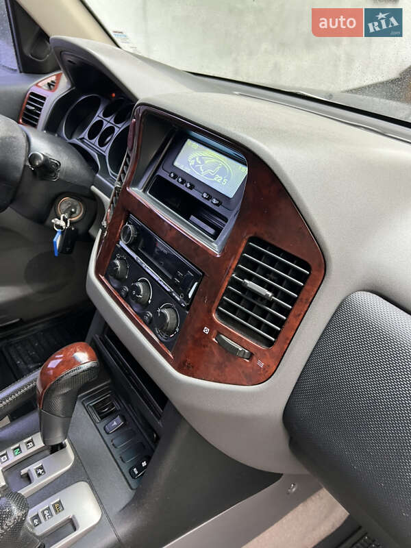 Позашляховик / Кросовер Mitsubishi Pajero 2006 в Луцьку фото 6 Позашляховик / Кросовер Mitsubishi Pajero 2006 в Луцьку