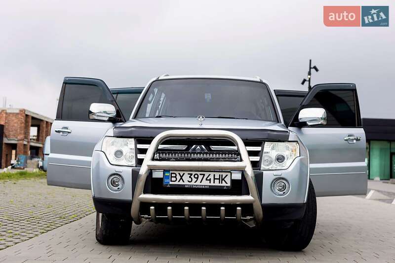 Внедорожник / Кроссовер Mitsubishi Pajero 2008 в Хмельницком