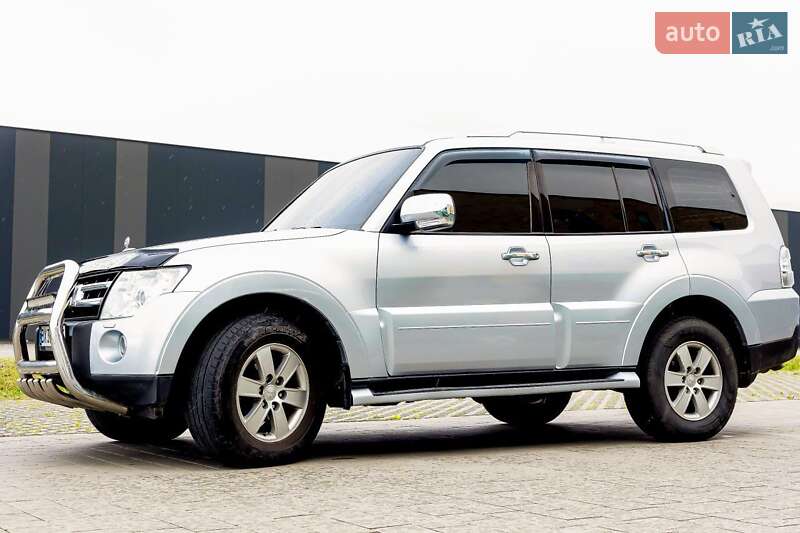 Внедорожник / Кроссовер Mitsubishi Pajero 2008 в Хмельницком