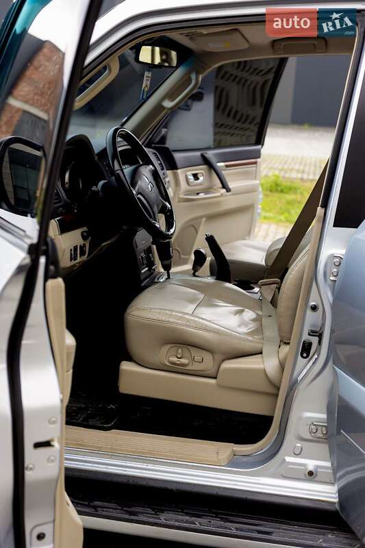 Внедорожник / Кроссовер Mitsubishi Pajero 2008 в Хмельницком