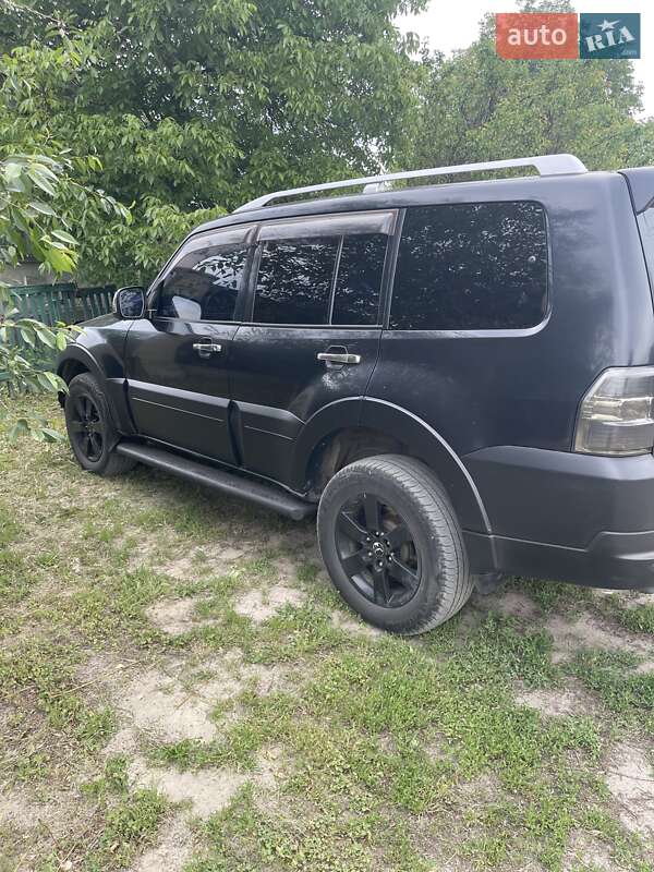 Внедорожник / Кроссовер Mitsubishi Pajero 2008 в Харькове