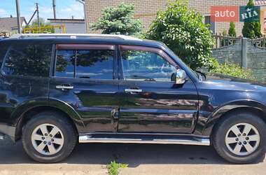Позашляховик / Кросовер Mitsubishi Pajero 2008 в 