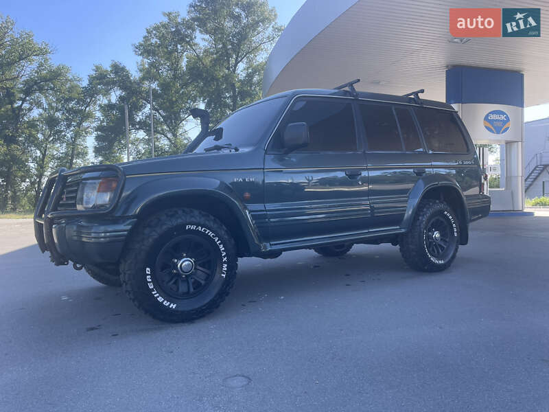 Внедорожник / Кроссовер Mitsubishi Pajero 1993 в Кременчуге