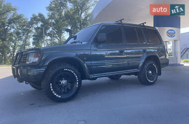 Внедорожник / Кроссовер Mitsubishi Pajero 1993 в 