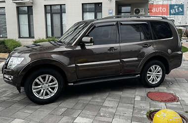 Внедорожник / Кроссовер Mitsubishi Pajero 2019 в 