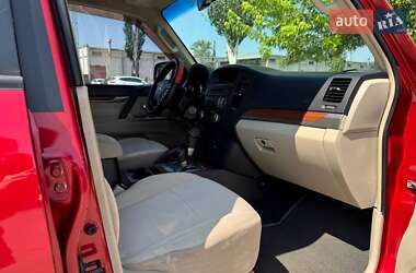 Внедорожник / Кроссовер Mitsubishi Pajero 2007 в 