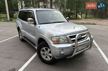 Внедорожник / Кроссовер Mitsubishi Pajero 2005 в Чернигове