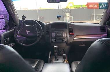 Позашляховик / Кросовер Mitsubishi Pajero 2008 в 
