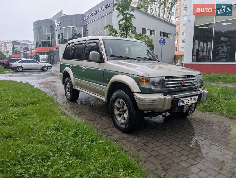 Внедорожник / Кроссовер Mitsubishi Pajero 1996 в Львове