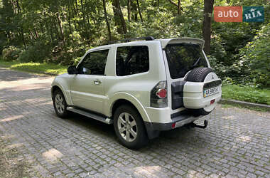 Позашляховик / Кросовер Mitsubishi Pajero 2008 в 