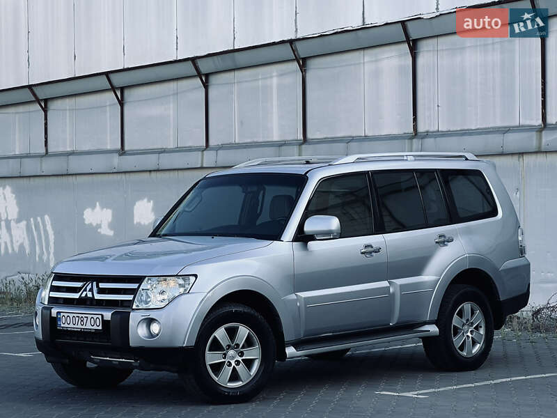 Внедорожник / Кроссовер Mitsubishi Pajero 2007 в Одессе