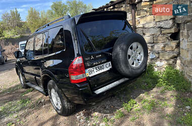 Внедорожник / Кроссовер Mitsubishi Pajero 2006 в 