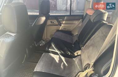 Внедорожник / Кроссовер Mitsubishi Pajero 2007 в 