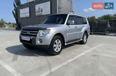 Внедорожник / Кроссовер Mitsubishi Pajero 2008 в Киеве