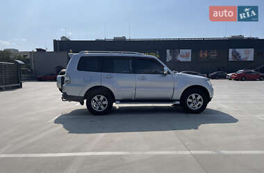 Позашляховик / Кросовер Mitsubishi Pajero 2008 в 