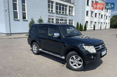Внедорожник / Кроссовер Mitsubishi Pajero 2007 в Житомире