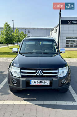 Внедорожник / Кроссовер Mitsubishi Pajero 2008 в 