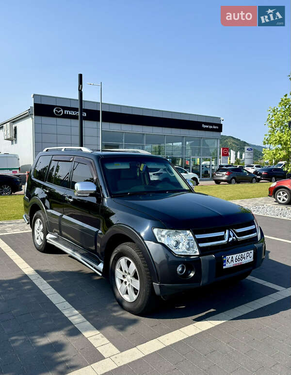 Внедорожник / Кроссовер Mitsubishi Pajero 2008 в 