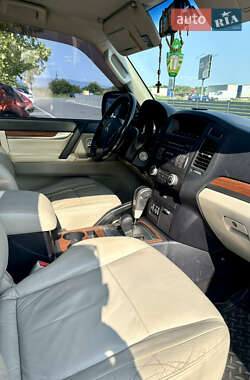 Внедорожник / Кроссовер Mitsubishi Pajero 2008 в 