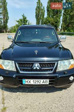 Внедорожник / Кроссовер Mitsubishi Pajero 2007 в 